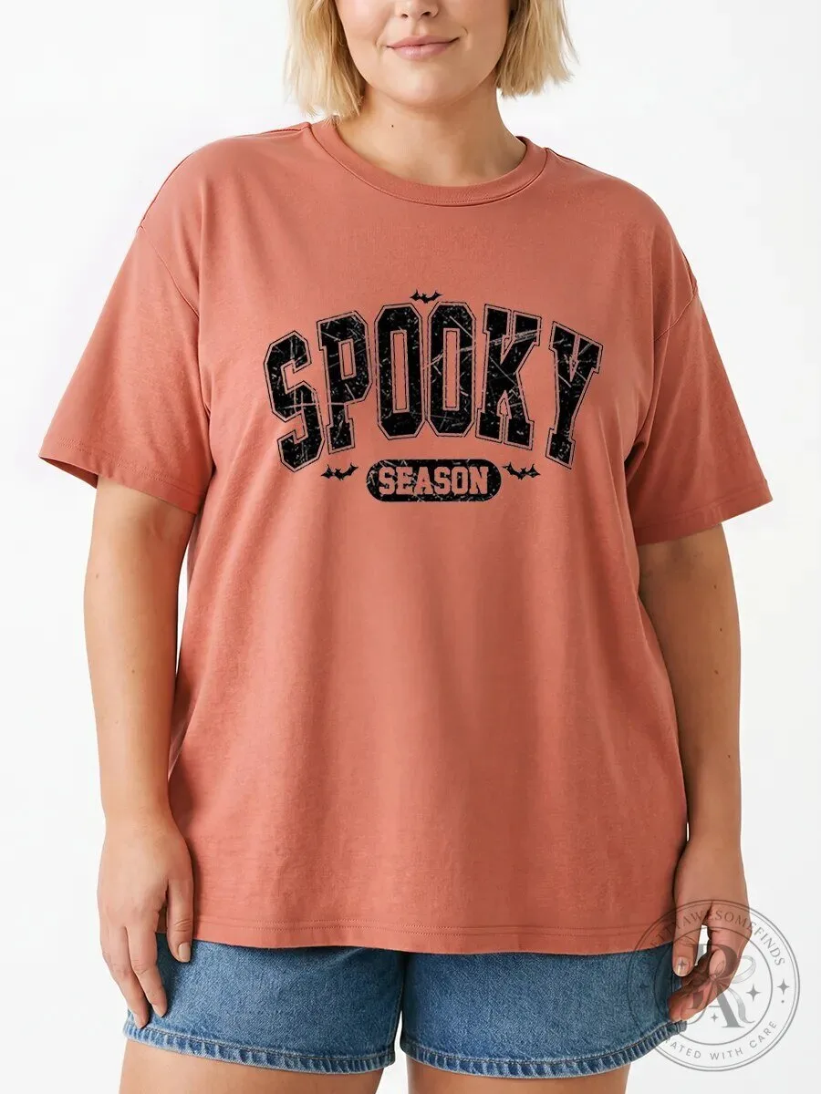 Spooky Season Tee Vintage Halloween Bats Graphic T-Shirt